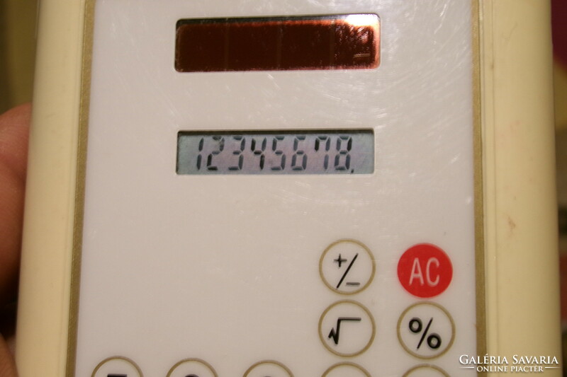 Retro pen holder calculator 8 digits solar powered