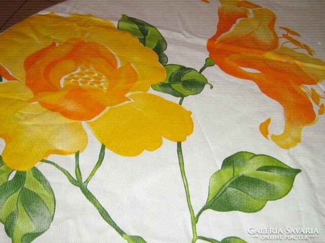 Wonderful vintage style spring yellow rose tablecloth new