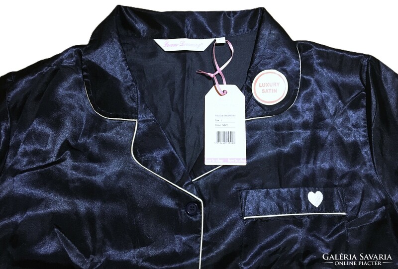 ÚJ címkés luxus szatén selyem hatású női pizsama ezüst szív mintás navy blue  két részes L