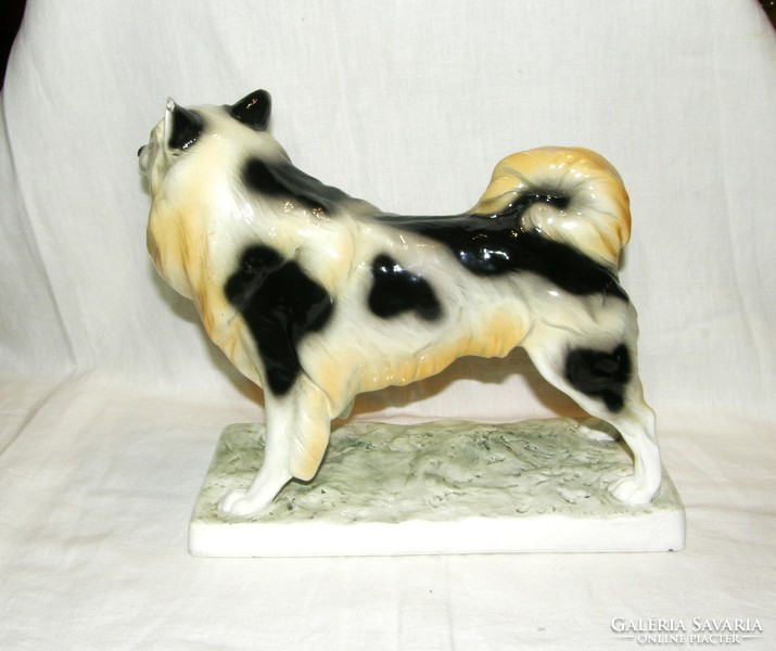 Goldscheider Vienna faience dog designed by beaume