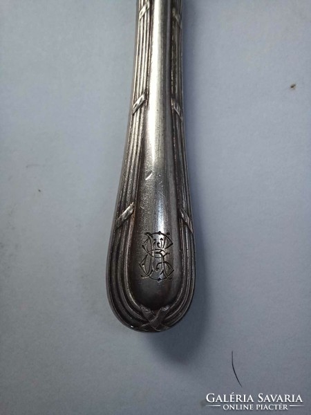 Monogrammos-jelzett ezüst nyelű kés
