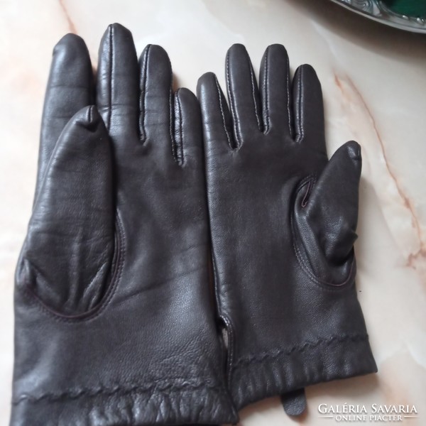 Black, lined, soft women's leather gloves