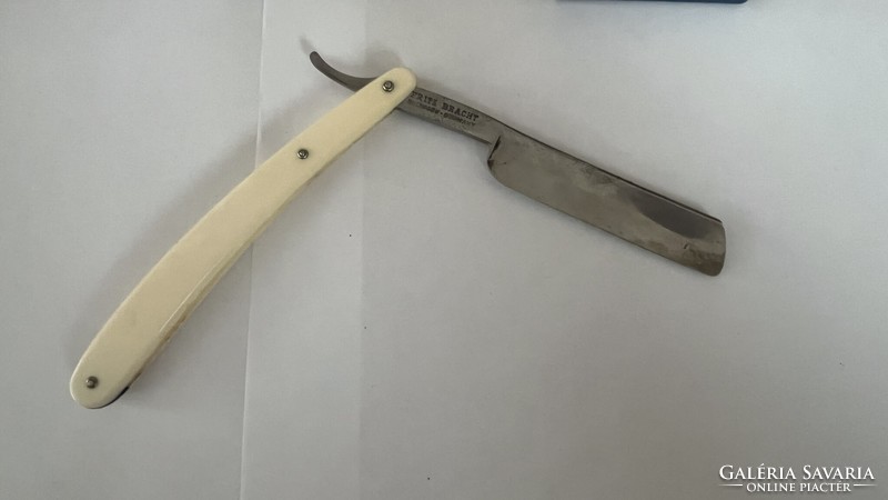 An old straight razor for sale, dovo solingen 42 fritz bracht! (Swedish steel, German precision)