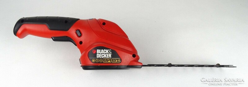 1Q737 Black & Decker GSL 300 akkus sövénynyíró sövényvágó