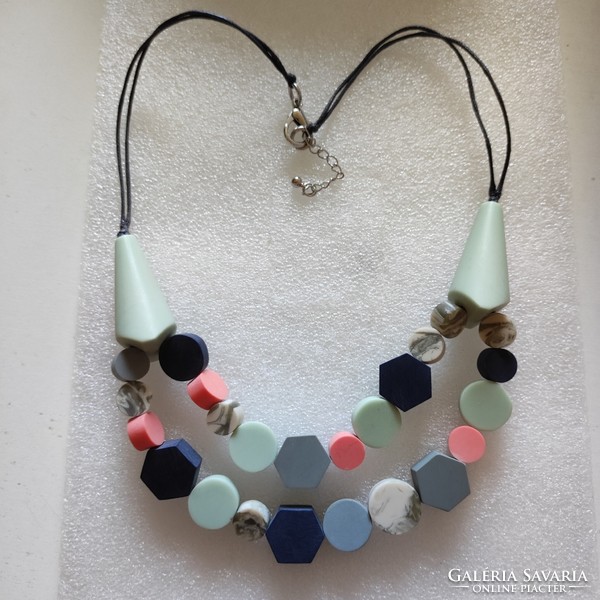 New! Art deco style plastic necklaces 50 +4cm