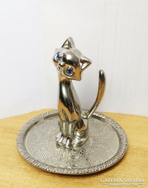 Silver-plated art deco cat with blue crystal eyes. Bonbonier lid