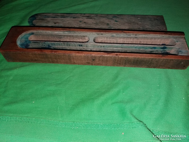 Antique two-seater wooden smaller pen holder with sliding lid 24x 6x 3 cm as shown in pictures
