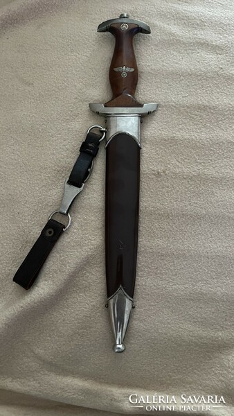 A sa dagger in very good condition is for sale