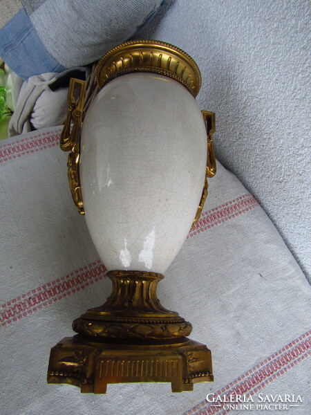 Neo-classical table kerosene lamp with a large, rare, special tulip shade