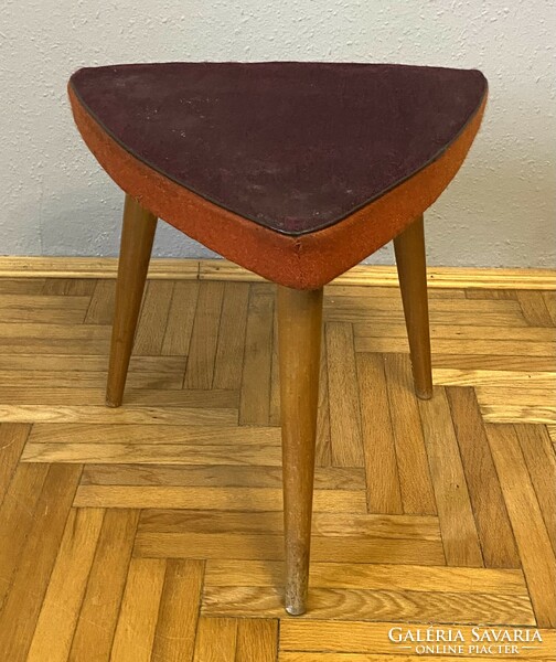 3-legged retro upholstered seat chair