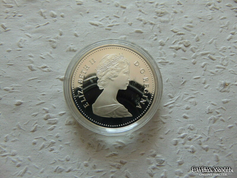 Canadian silver 1 dollar pp 1983 23.32 Grams in sealed capsule