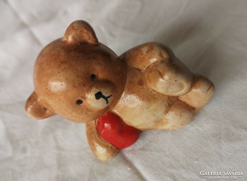 Teddy bear made of glazed ceramic with a small heart, 5 cm