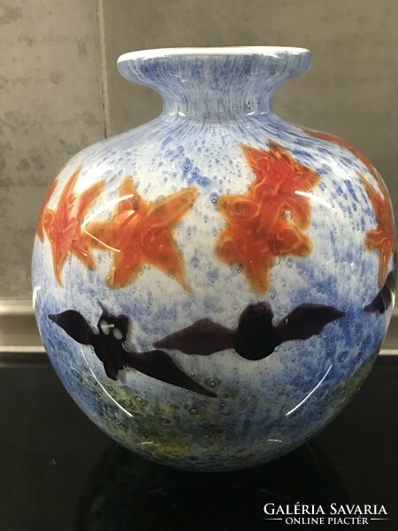 Multi-layer glass vase with bats and stars, 16 cm high