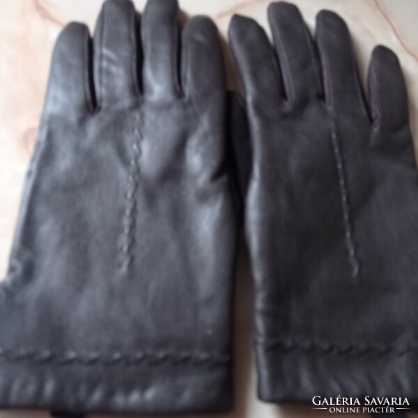 Black, lined, soft women's leather gloves