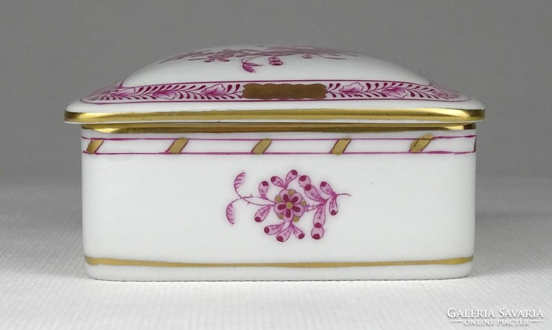 1Q679 Herend porcelain bonbonier with purple Indian basket pattern