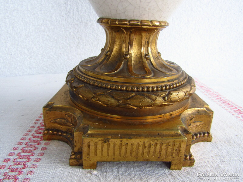 Neo-classical table kerosene lamp with a large, rare, special tulip shade