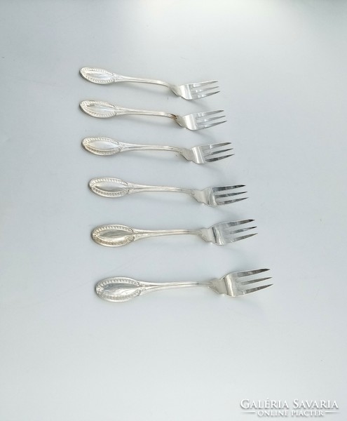 Silver dessert forks