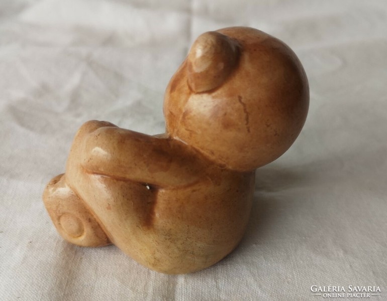 Teddy bear made of glazed ceramic with a small heart, 5 cm