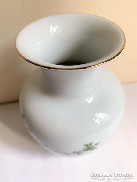 Erika's small vase from Hollóháza porcelain is perfect - 15 cm