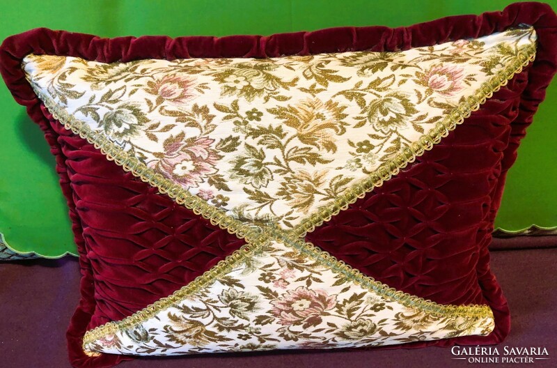 Velvet-brocade cushion 54 x 41 cm
