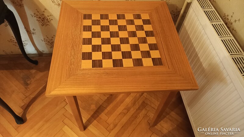 Sakk asztal (fából)
