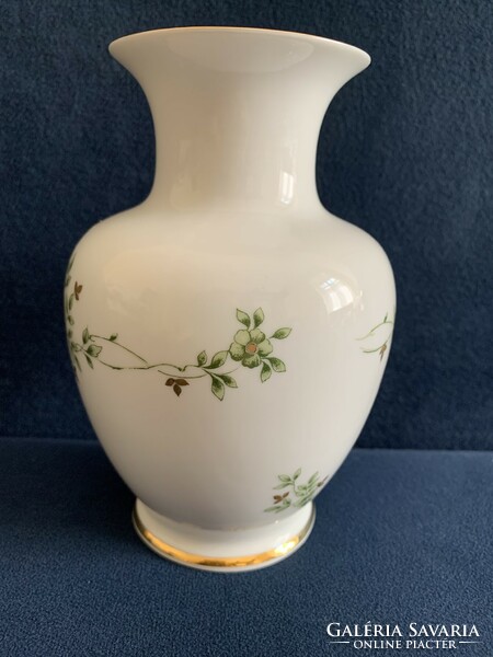 Erika's small vase from Hollóháza porcelain is perfect - 15 cm