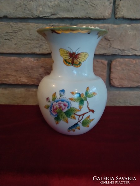 Herend porcelain vase with Victoria pattern 15cm