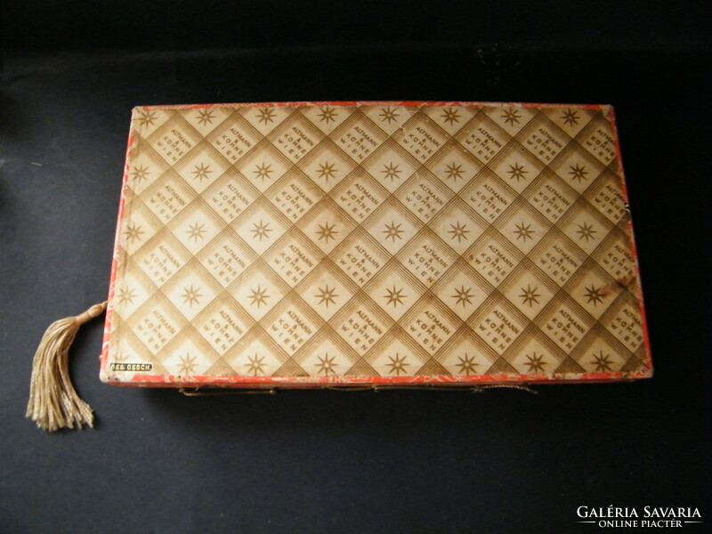 Vintage altmann & kühne Viennese bonbon box (perforated design) 5-compartment box