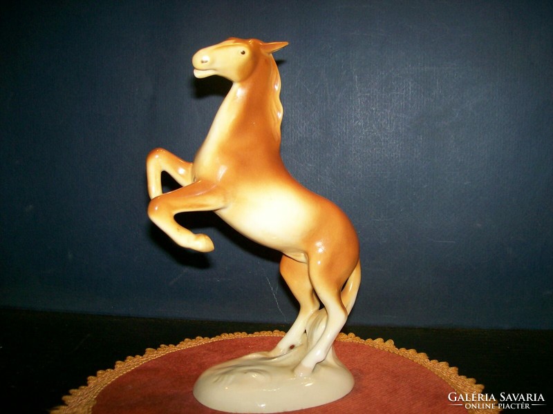 Royal dux horse figure 20 cm high, 15/7 cm