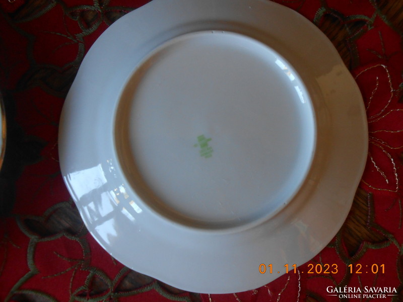 Zsolnay pheasant cake plate