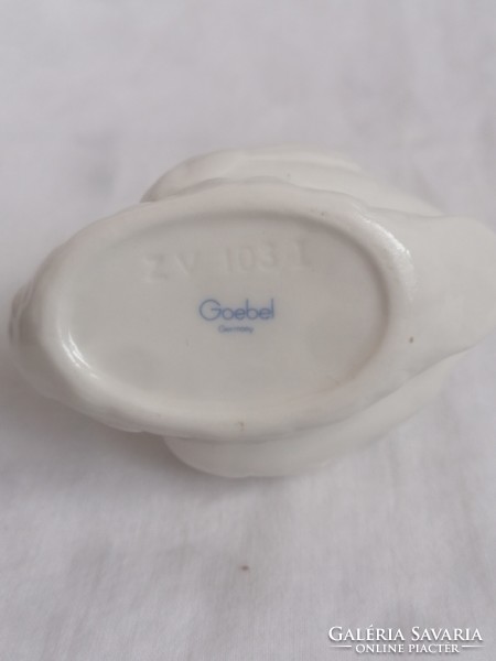 Goebel white porcelain swan