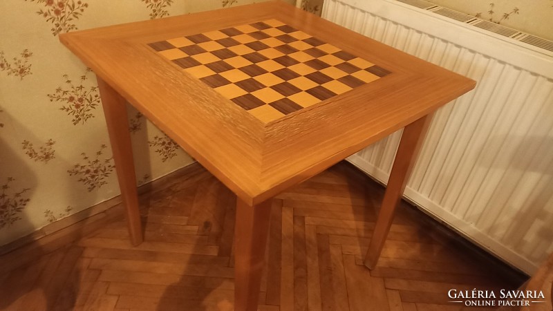 Chess table (wooden)