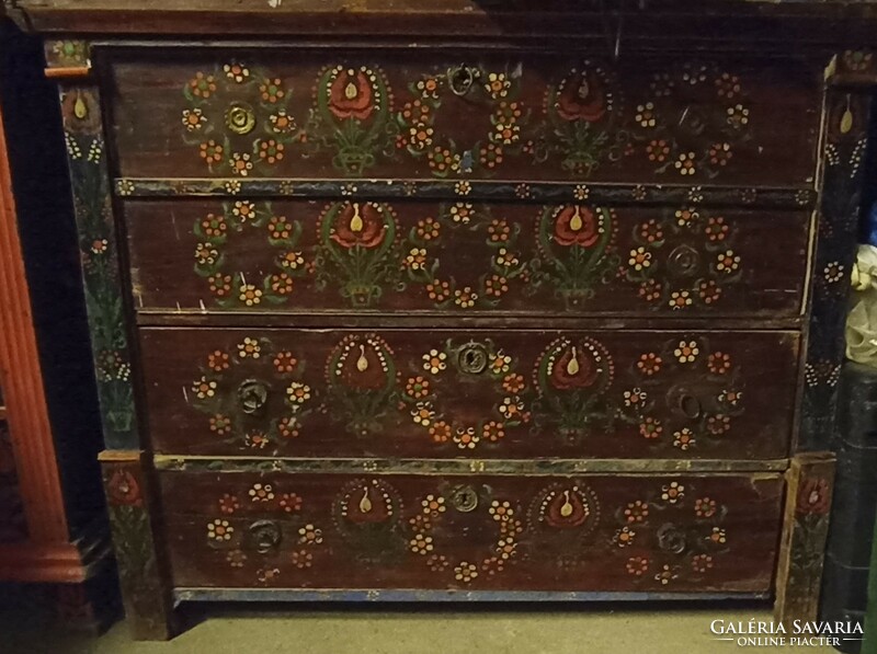 Old, hand-painted, richly decorated tulip chest of drawers (large size).