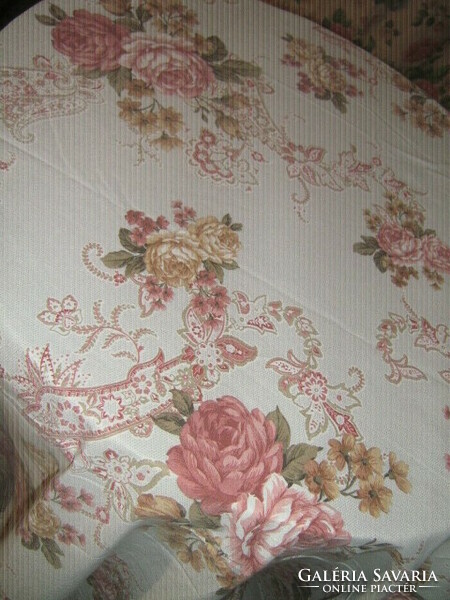 Charming vintage style shabby chic rose filigree bedspread