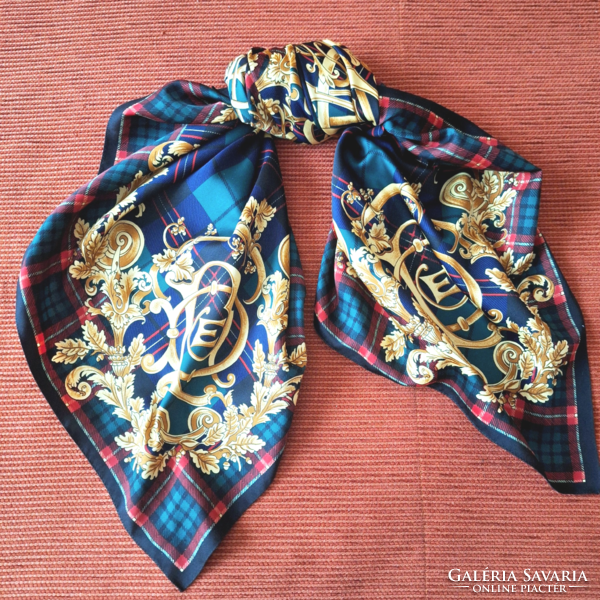Beautiful silk scarf, elegant pattern, English design (large)