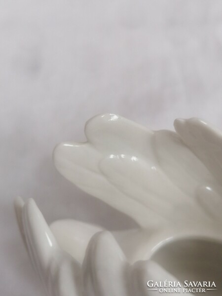 Goebel fehér porcelán hattyú