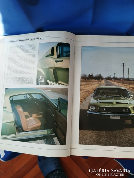 Mustang autós könyv ( Karl Müller Verlag)