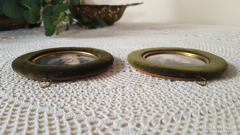 2 velvet miniature picture frames.