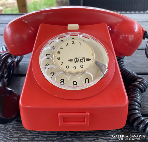 Cb76mm red desktop dial phone