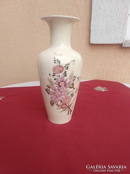 Zsolnay virágmintás kézzel festett nagy váza.. 27,5 cm,, Hibátlan,,most minimál ár nélkül,,
