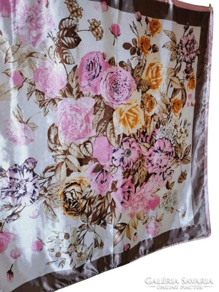 Vintage women's shawl 88x88 cm. (7177)