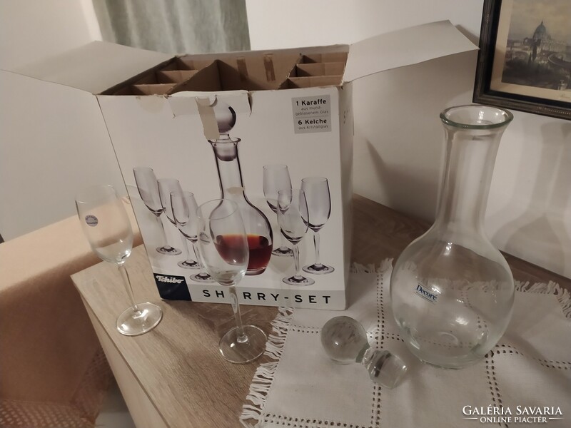 Retro glass set in a box, crystal glass + glass bottle