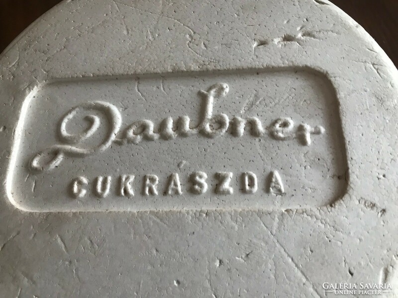 Daubner cukrászda torta doboz. Mérete: 25 cm átmérőjű