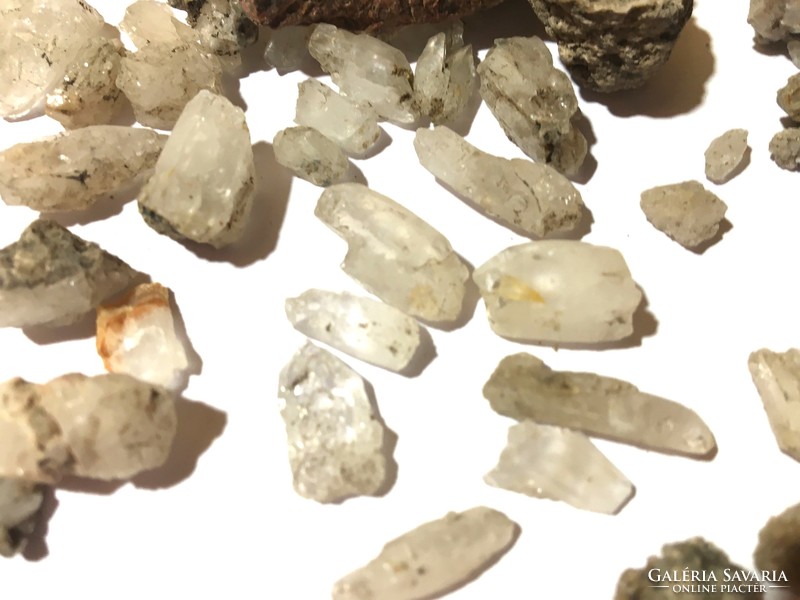 67 db -os ásvány csomag gyűjtemény geódák kvarc kristályok hegyikristály