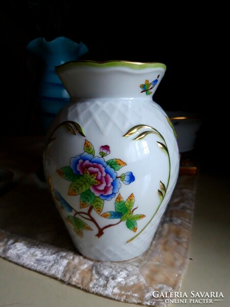 Herend victoria patterned belly vase