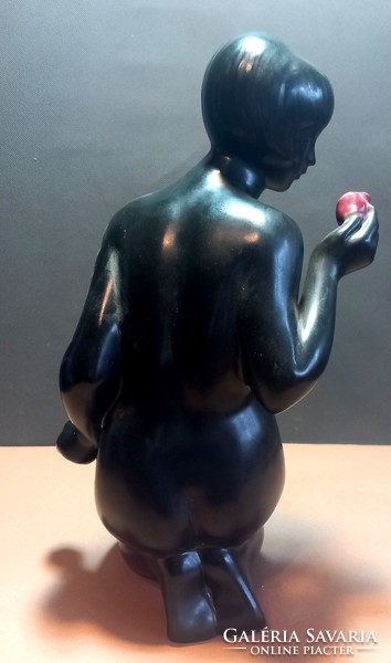 Huge marked: jitka forejtova art deco woman statue. Negotiable