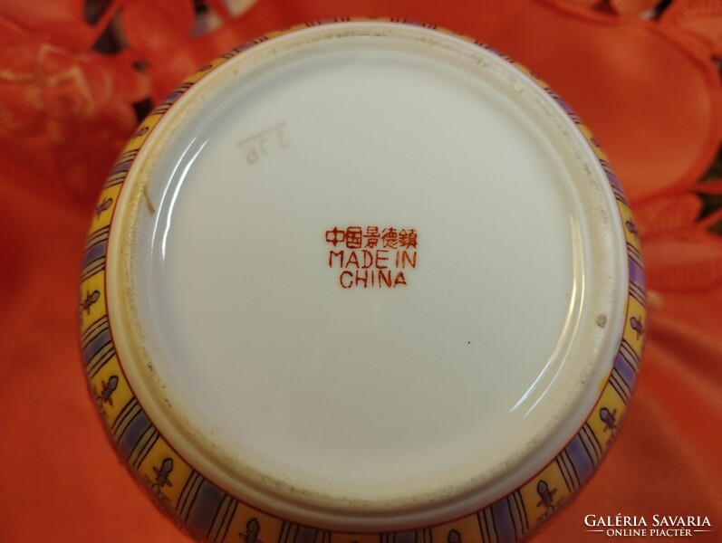 Famille Rose kínai porcelán váza, teafűtartó, hosszú élet mintával