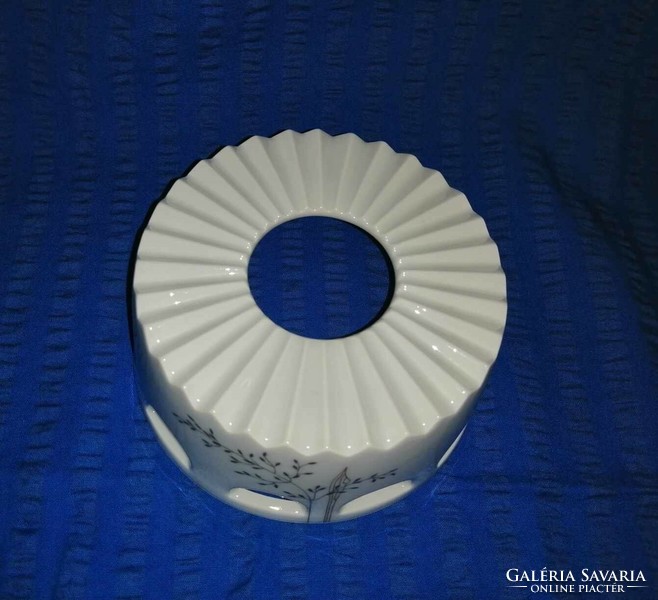 Porcelán melegentartó (A6)