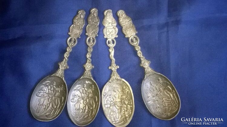 Pack of 8 pewter decorative spoons