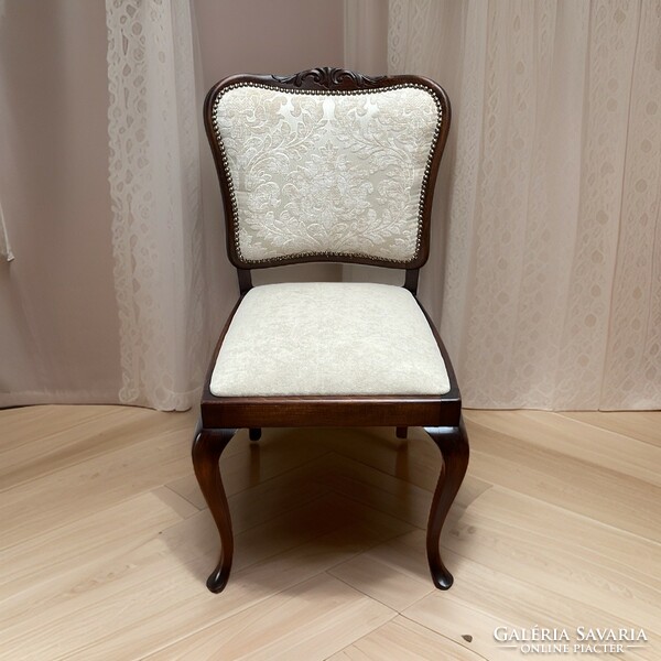 Klasszikus antik szék